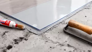 Czym przykleić wykładzinę PCV do betonu